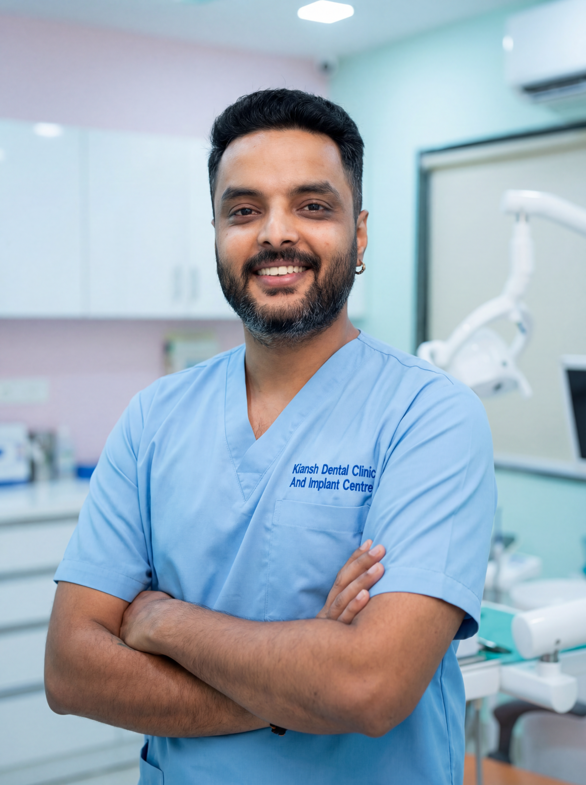 https://kianshdental.com/wp-content/uploads/2025/12/Dental-Clinic-Professional-Portrait-in-Scrubs-scaled.png
